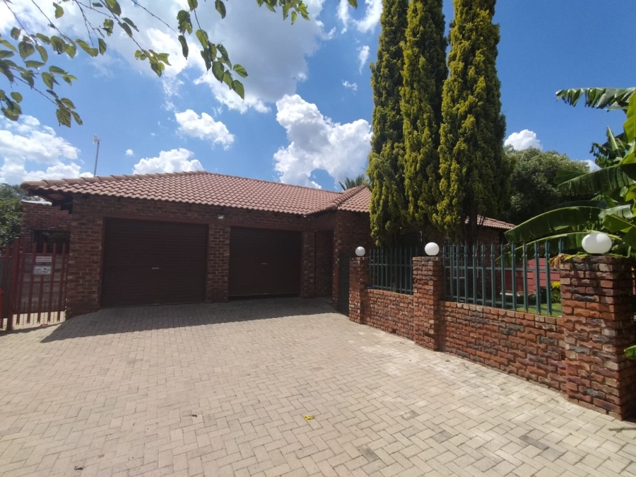 2 Bedroom Property for Sale in La Hoff North West